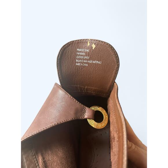 Vintage GH Bass Women's Gold Toggle Cognac Brown Leather Ankle Boots 9 W Classic - Picture 4 of 12